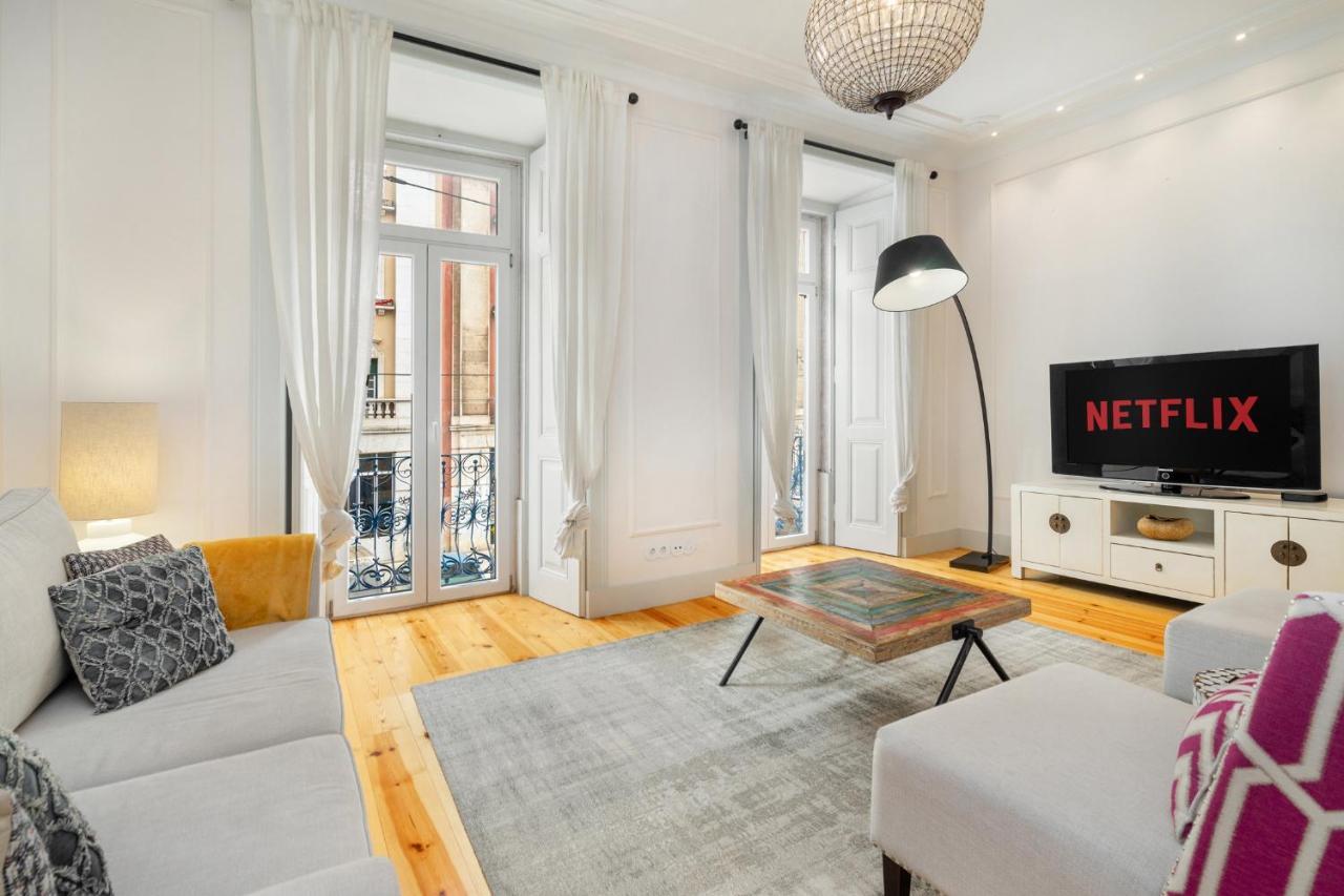 Whome Luxury Stay In Prime Location W/ Ac, Lift & Private Patio Lizbona Zewnętrze zdjęcie