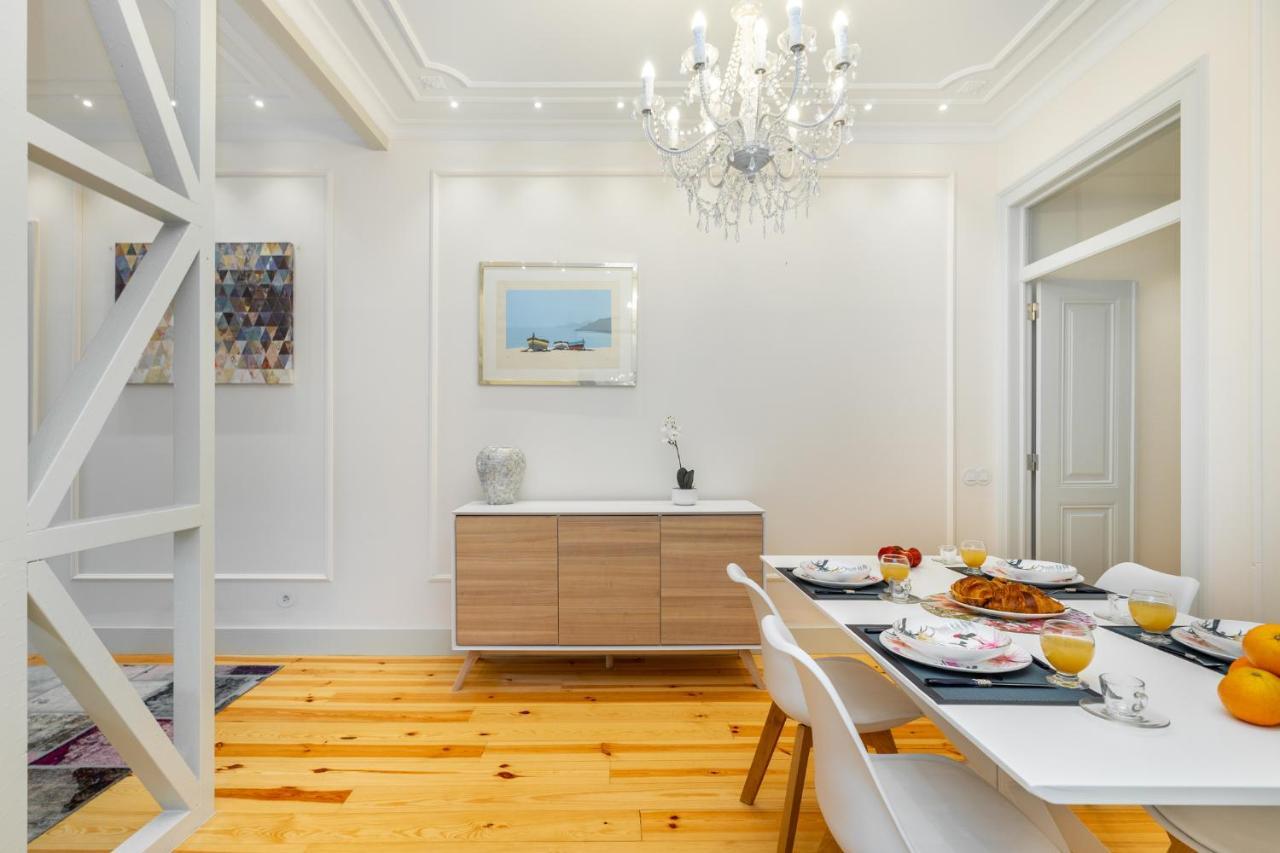 Whome Luxury Stay In Prime Location W/ Ac, Lift & Private Patio Lizbona Zewnętrze zdjęcie