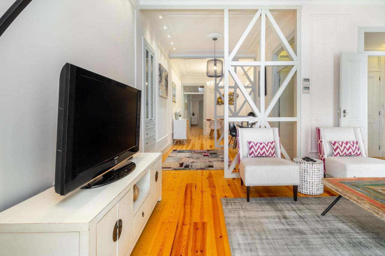 Whome Luxury Stay In Prime Location W/ Ac, Lift & Private Patio Lizbona Zewnętrze zdjęcie